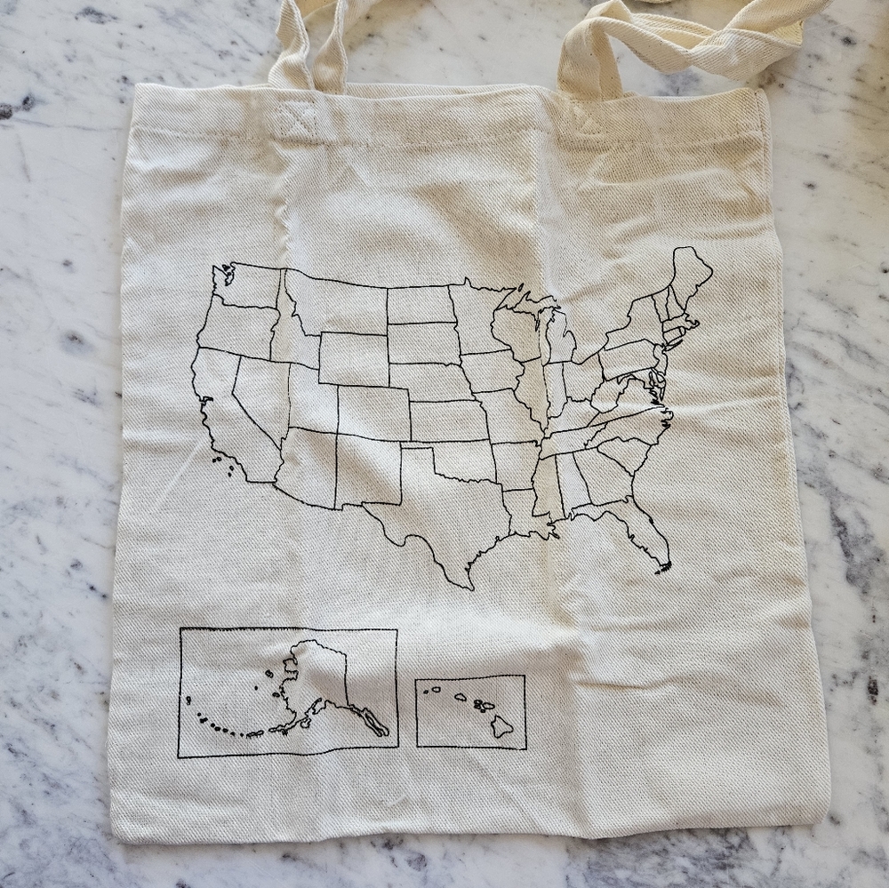NWT Trouvaille United States Tote Bag Color in Your Travels Road Trip Tote Bag - Picture 2 of 12